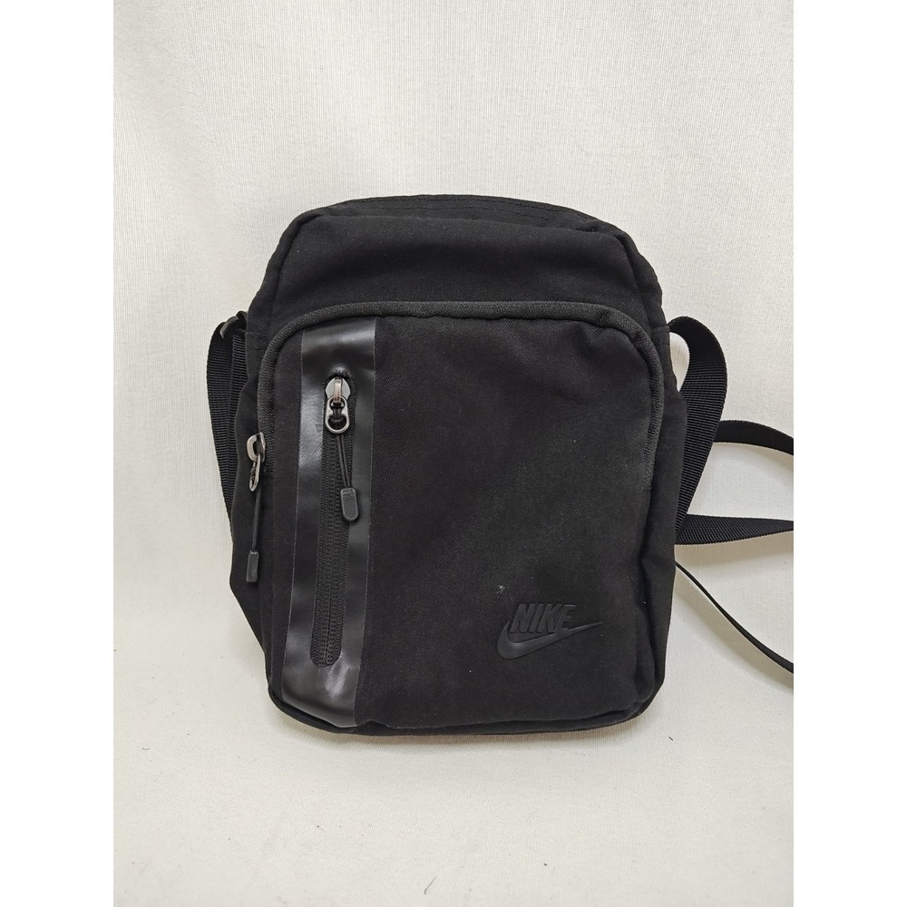Nike Tech Black unisex Crossbody Travel Bag Adjustable Strap Lightweight BA5268